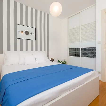 Apartment City Center Good Life Split